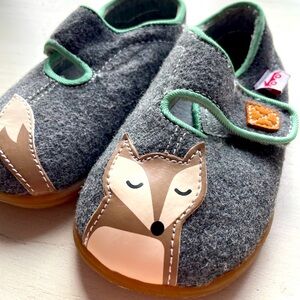 See Kai Run felted wool velcro slippers toddler size 8